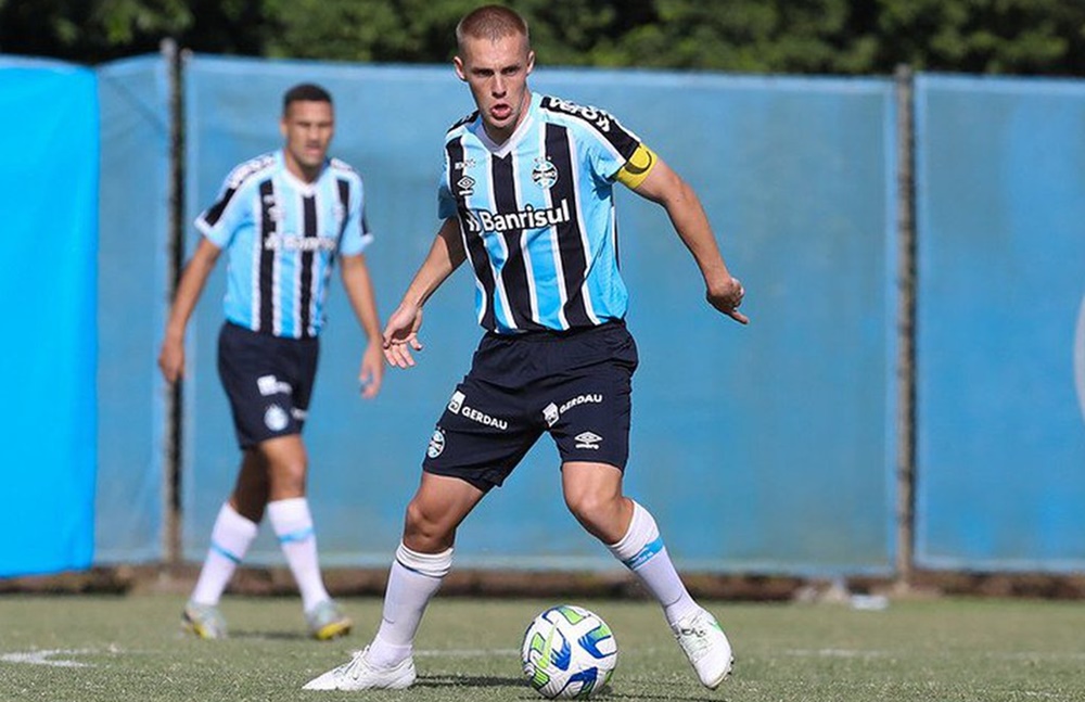 Renato Gaúcho poderá contar com volante que renovou contrato com o Grêmio (Fotos: Reprodução/ Rodrigo Fatturi/ Grêmio/ Montagem)