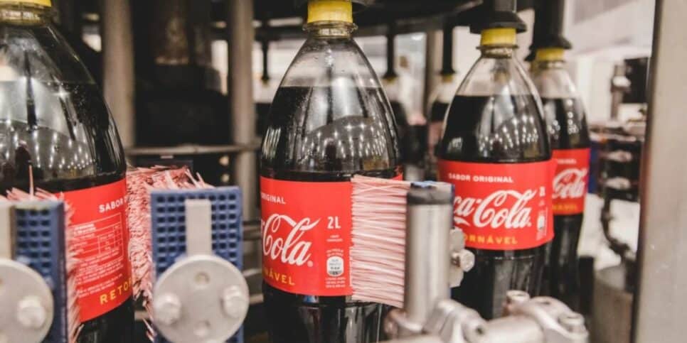 Coca cola com tampa amarela, entenda o motivo (Imagem Reprodução Internet)
