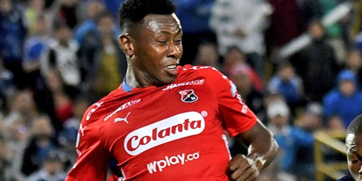 Hector Urrego, zagueiro que pode ser contrato pelo Santos (Imagem Reprodução Internet)