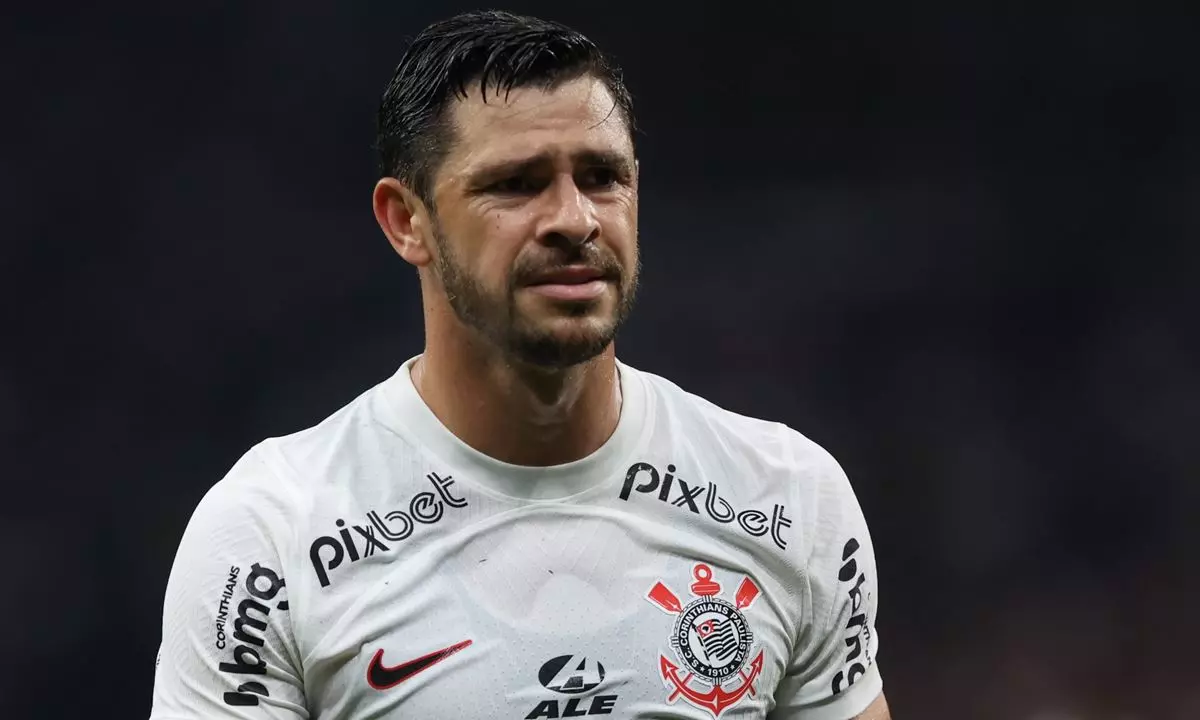 Jogador Giuliano pode deixar o Corinthians no final do ano (Foto: Reprodução)