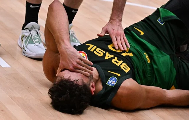 Jogador da seleção brasileira de basquete está fora (Foto: Reprodução)