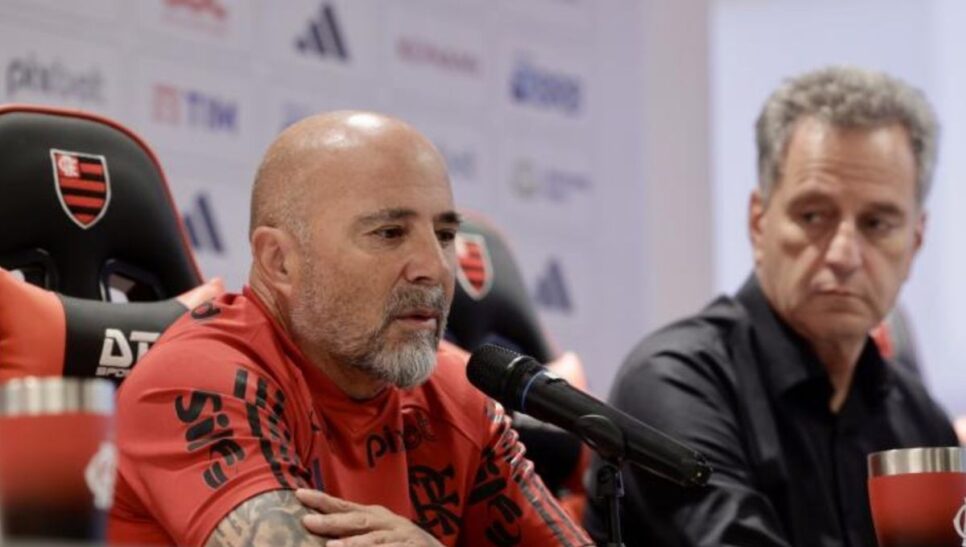 O técnico de futebol recebe apoio de Landim no Flamengo (Foto: Reprodução/ CRF)