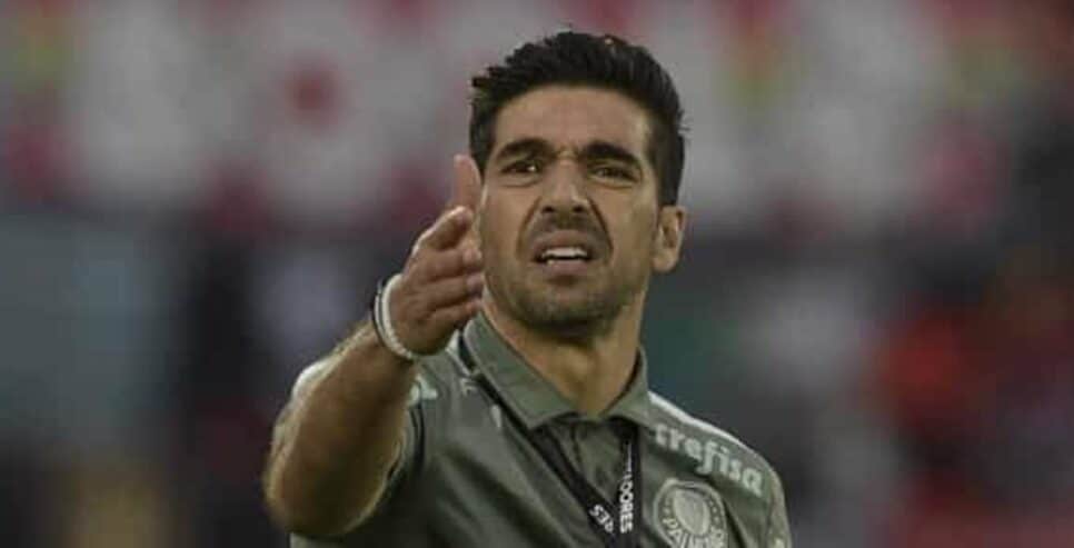 Abel Ferreira deixa jogo do Palmeiras antes do planejado e acaba com arbitragem sem dó (Foto: Reprodução/ Instagram)