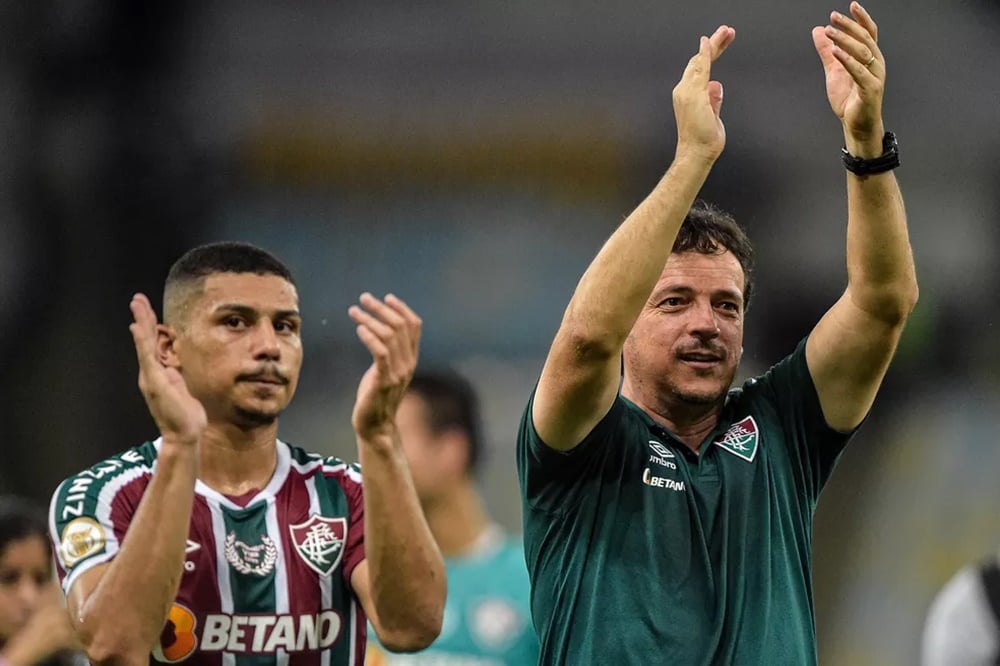 André e o técnico Fernando Diniz,do Fluminense (Foto: Reprodução/ Thiago Ribeiro/ AGIF)