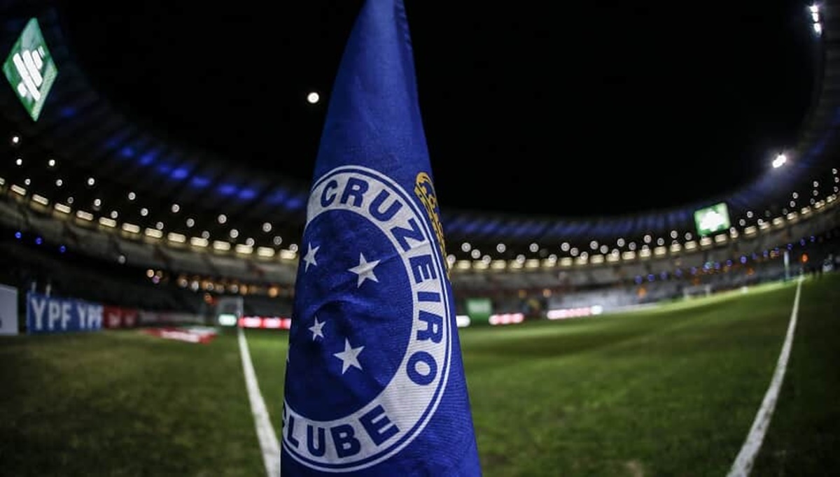 Situação do Cruzeiro com dívidas e arrecadação baixa vem à tona (Foto: Reprodução/ Imortal)