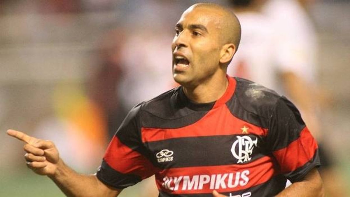 Ex-jogador e campeão da Série A em 2009 pelo Rubro-Negro, Emerson Sheik, expõe o que pensa sobre final da Copa do Brasil 2023 (Foto: Reprodução/ CRF)