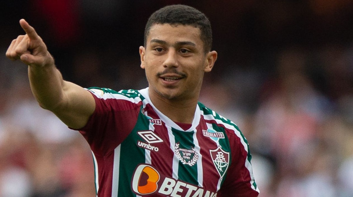 O meio-campista de 22 anos é craque do Fluminense e sondado como opção ao Liverpool (Foto: Reprodução/ Fluminense FC)