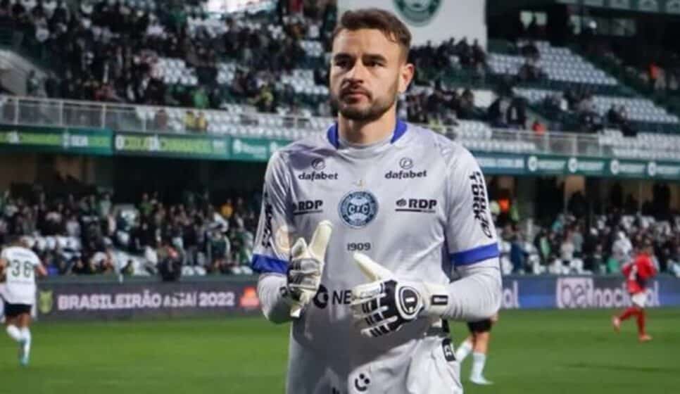 Gabriel Vasconcelos é goleiro e capitão do Coritiba (Foto: Reprodução/ Internet)