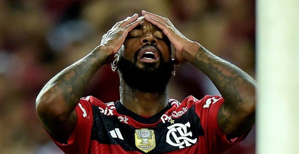 O famoso jogador de futebol do Flamengo (Foto: Reprodução/ CRF)
