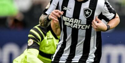 Jogador do Botafogo em campo (Foto: Reprodução/ Instagram)