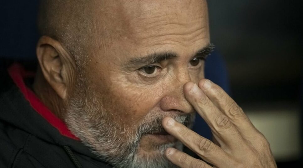 Sampaoli não fica parado e conversa com outros clubes de futebol (Foto: Reprodução/ Jorge Rodrigues/ AGIF)