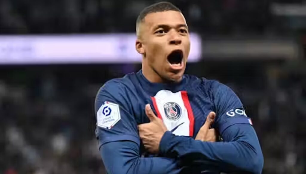 Mbappé ainda não renovou com o PSG e impressiona o mercado da bola (Foto: Reprodução/ Getty Images)