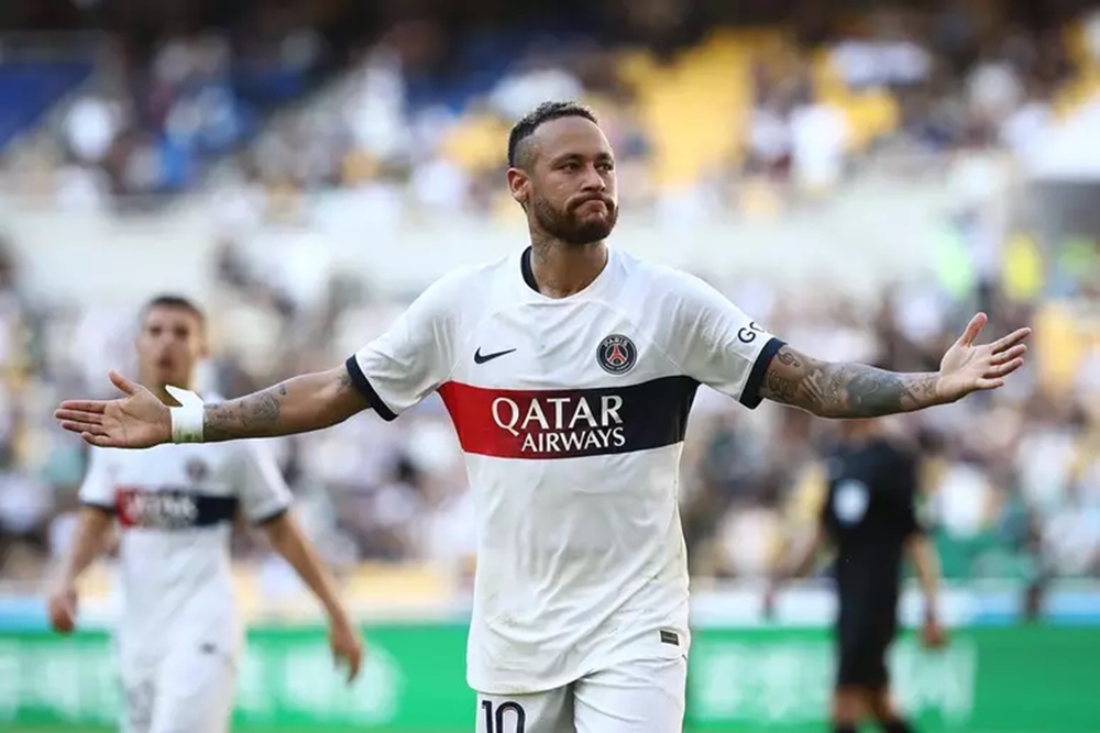 Neymar jogando pelo Paris Saint-Germain; jornalista divulga para que clube ele vai (Foto: Reprodução/ Getty Images)