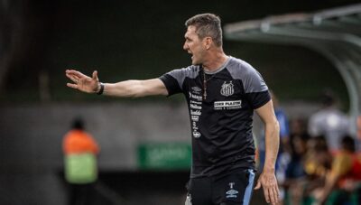 Técnico do Santos, Paulo Turra, tem momento decisivo no comando do clube (Foto: Reprodução/ Raul Baretta/ Santos FC)