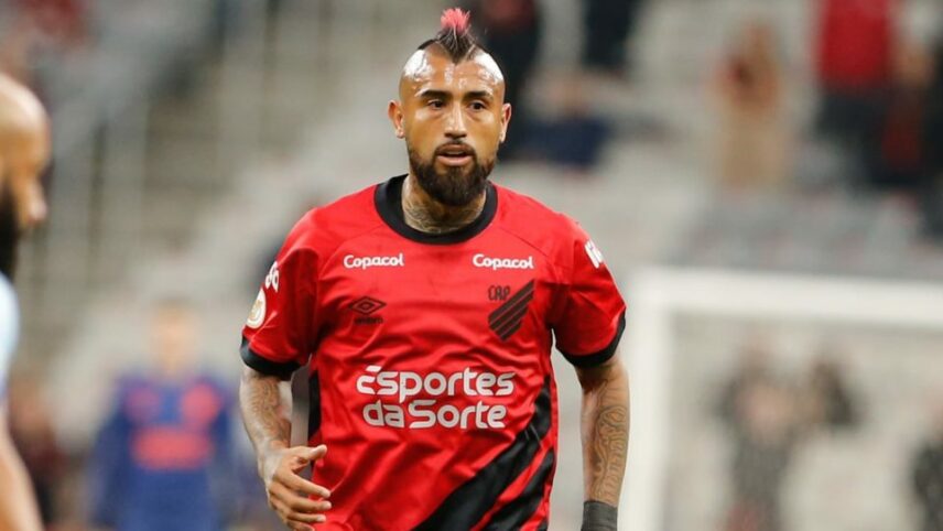 Jogador Vidal defende atualmente camisa do Athletico Paranaense (Foto: Reprodução)