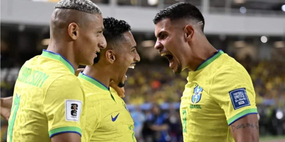 Richarlison, Rafinha e Bruno Guimarães na seleção Brasileira (Imagem Reprodução Internet)