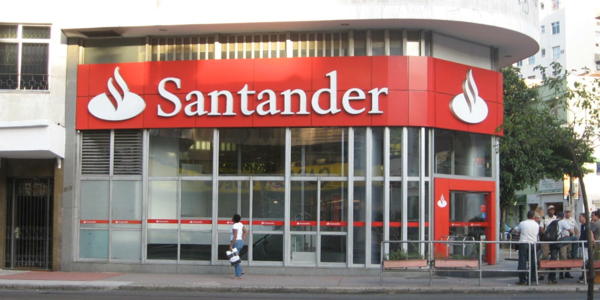 Santander anuncia grande novidade para aposentados (Imagem Reprodução Internet)