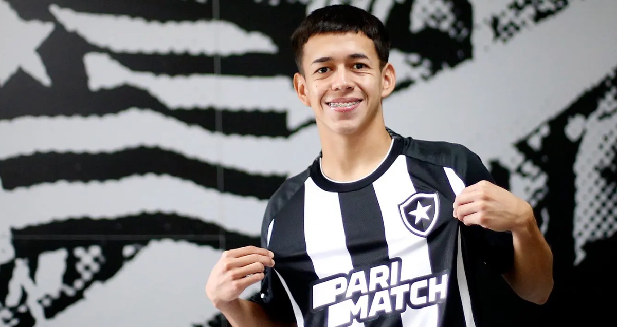 Matias Segovia, o 'Segovinha' caiu na graça do torcedor do Botafogo (Foto: Reprodução/ Vítor Silva/ Botafogo)