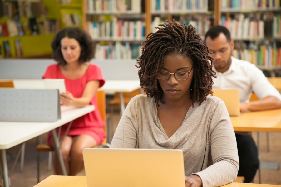 Governo de Pernambuco está ofertando bolsa a estudantes (Imagem: Reprodução)