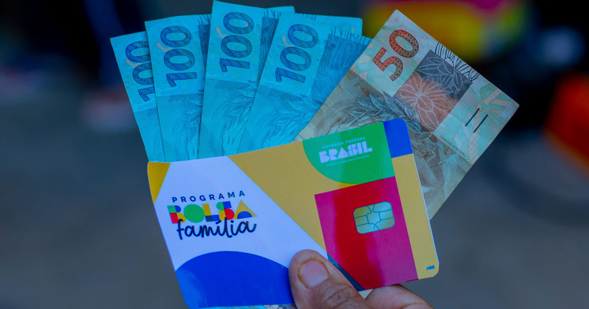 Pagamento aprovado: saque de R$ 900 do Bolsa Família será liberado (Reprodução/Internet)