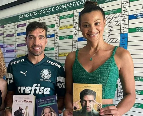 O técnico de futebol do Palmeiras ao lado da ex-jogadora de vôlei da seleção (Foto: Reprodução)