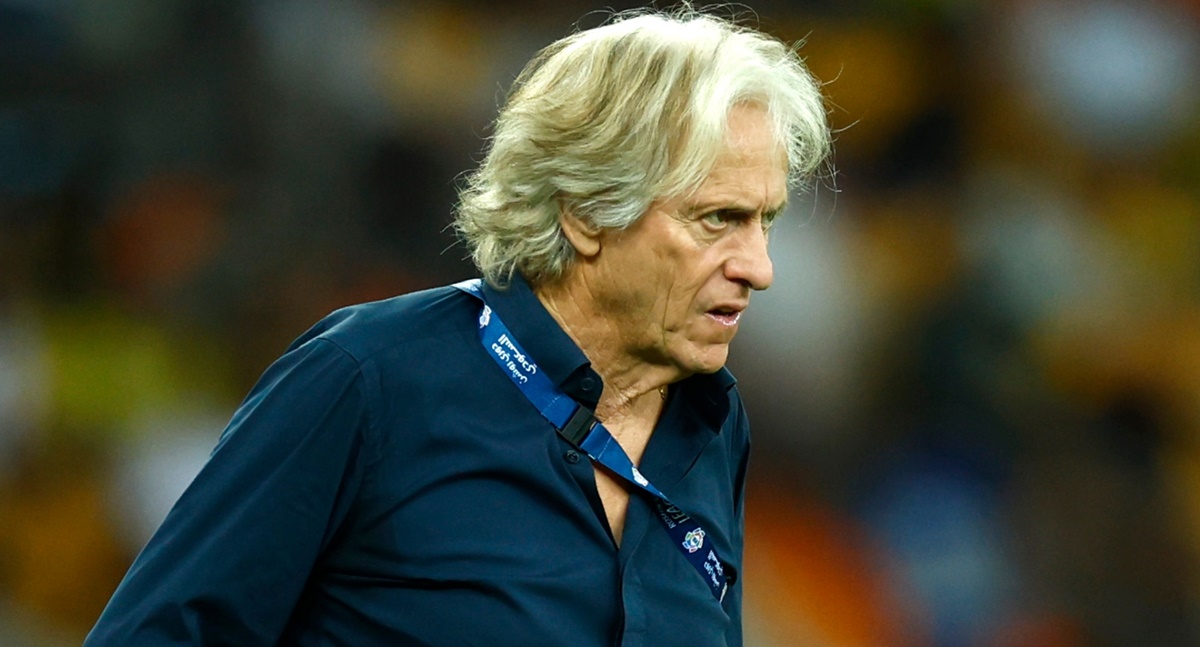 De acordo com televisão italiana, Jorge Jesus está na corda bamba no Al-Hilal (Foto: Reprodução/ GettyImages)