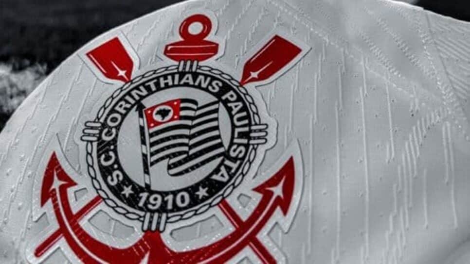 Símbolo do Corinthians em camisa do clube paulista (Foto: Reprodução/ Divulgação)