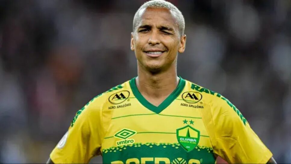 O jogador Deyverson atua pelo Cuiabá (Foto: Reprodução/ Thiago Ribeiro)