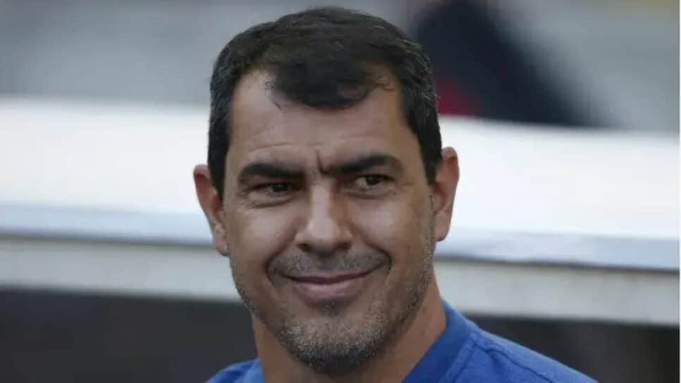 Fábio Carille deve assinar com o Santos