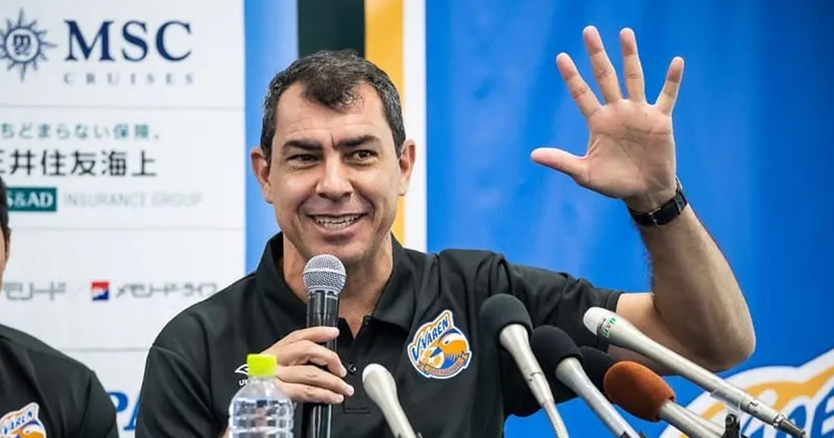 O técnico de futebol agora faz parte da folha salarial do Peixe (Foto: Reprodução/ GettyImages)