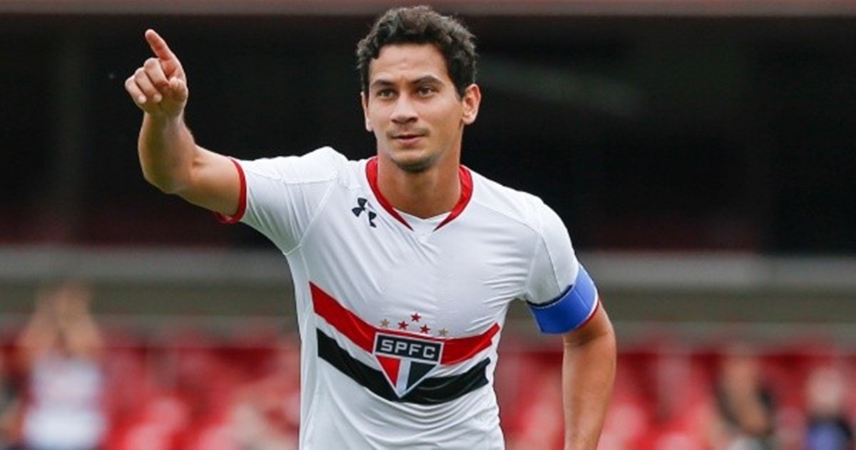 Santos foi capitão do São Paulo (Foto: Reprodução/ Marcello Zambrana/ AGIF)