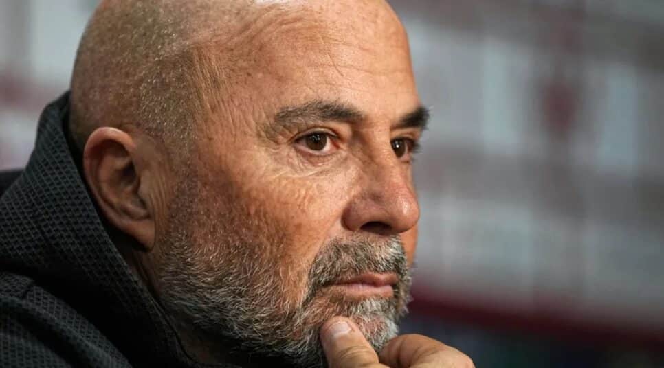 Decisões equivocadas de Jorge Sampaoli são questionadas pela Nação (Foto: Reprodução/ GettyImages/ Flamengo)