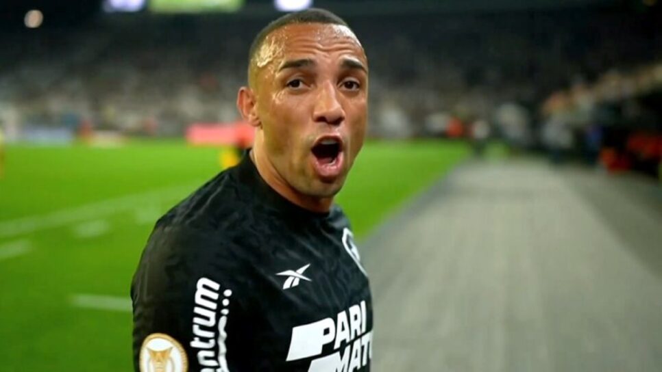 Marçal expressa indignação após ser expulso em partida do Botafogo contra o Corinthians