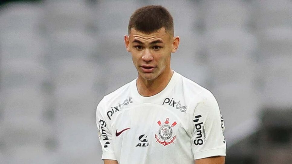 Gabriel Moscardo atua pelo Corinthians