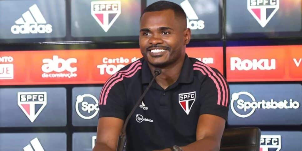 Nikão, jogador que atua pelo São Paulo (Imagem Reprodução Internet)