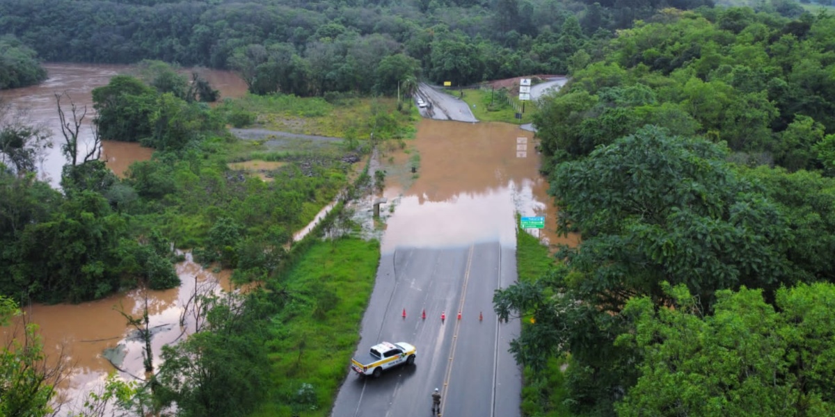 Governo de Santa Catarina libera auxílio de R$20 mil para ajudar vítimas das chuvas (Imagem Reprodução Internet)