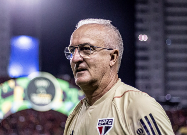 O técnico de futebol planeja saídas do Tricolor para o ano que vem (Foto: Reprodução)