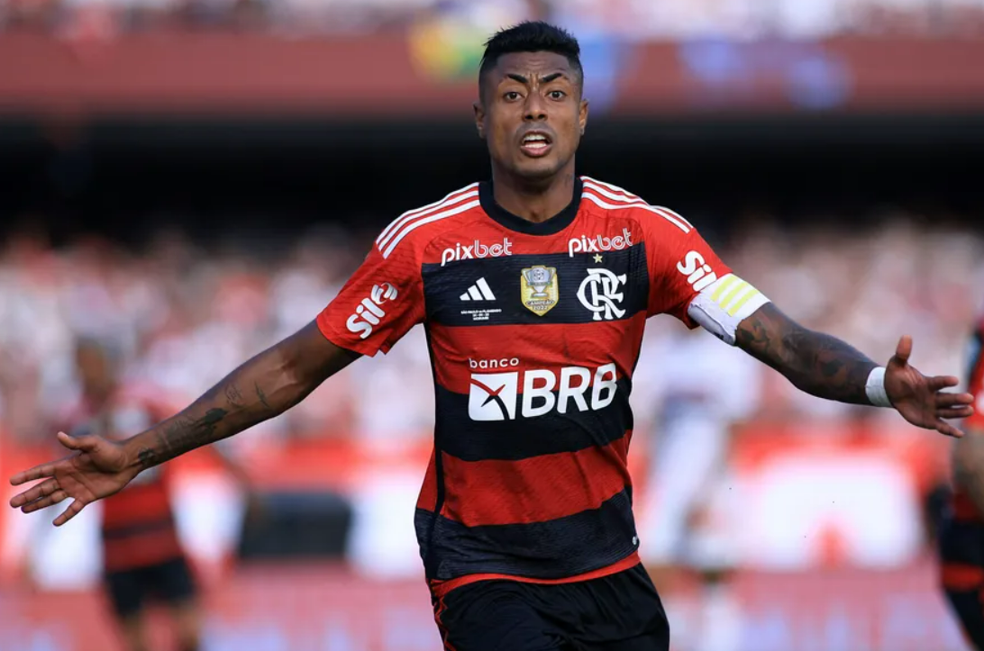 O jogador de futebol, Bruno Henrique decidiu continuar no Flamengo (Foto: Reprodução)