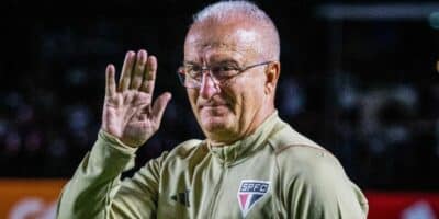 Imagem do post Dorival anima torcida do São Paulo após querer assinar com craque do Flamengo