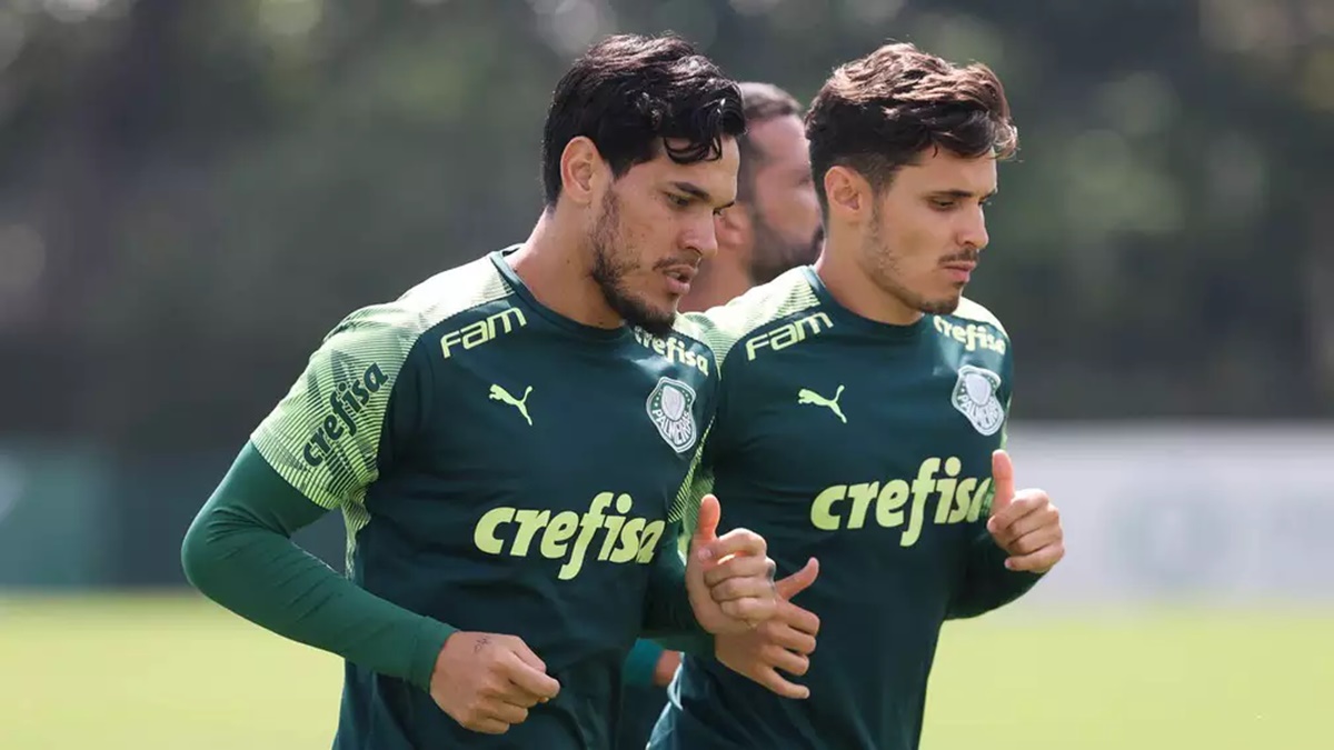 Gustavo Gómez e Raphael Veiga tem decisão importante nos bastidores do Palmeiras (Foto: Reprodução/ Cesar Greco/ SE Palmeiras)