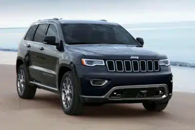 Imagem do post ATENÇÃO! Jeep Grand Cherokee retorna ao país e faz quase 20 km/l para lutar com a Volvo