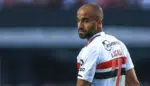 O famoso jogador de futebol do Tricolor, Lucas Moura deve voltar aos campos na próxima temporada (Foto: Reprodução)