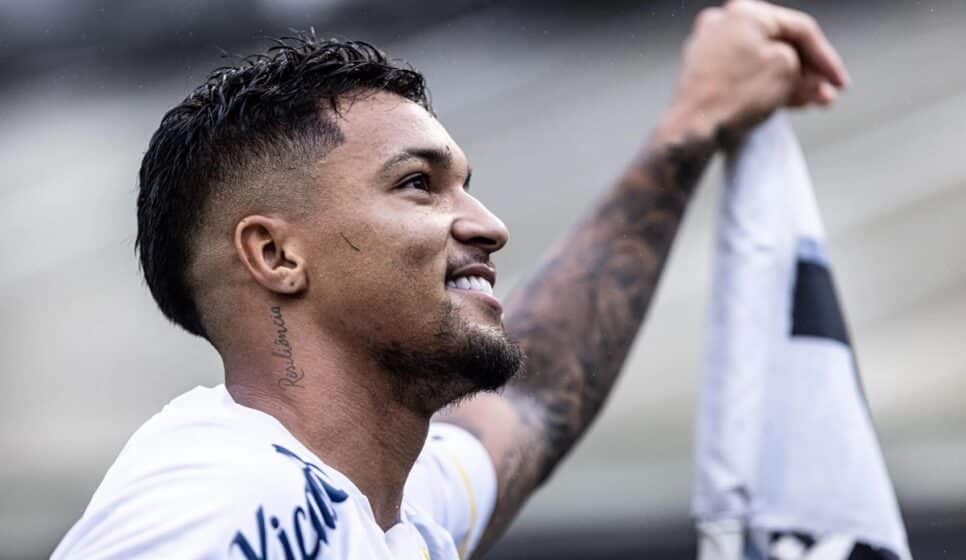 Marcos Leonardo é a salvação do Santos da zona de rebaixamento (Foto: Reprodução/ Abner Dourado/ AGIF)