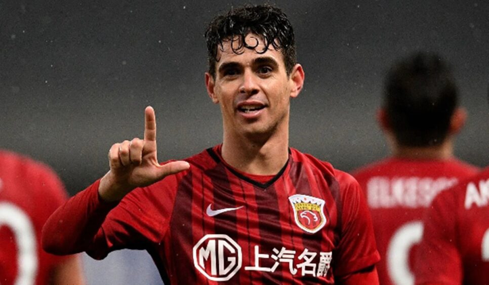 Oscar joga pelo Shanghai Port, da China, e pode voltar a ao Brasil (Foto: Reprodução/ GettyImages)