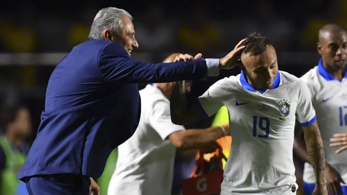 Tite já comandou Cebolinha na Seleção Brasileira (Foto: Reprodução/ Pedro Ugarte/ GettyImages)