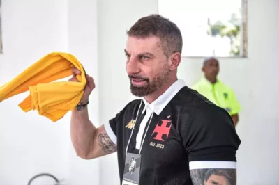 Imagem do post Pedrinho observou tudo, ‘pediu o boné’ 2 rodadas antes do final: DEMISSÃO explode no Vasco