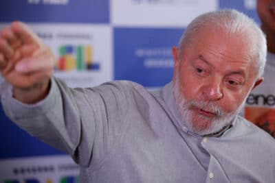 Imagem do post Lula dá aval para NOVO AUXÍLIO a estudantes do ensino médio; SAIBA como funcionará