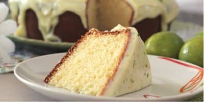 Receita de bolo de limão cremoso com menos de 100 kcal por fatia (Imagem Reprodução Internet)