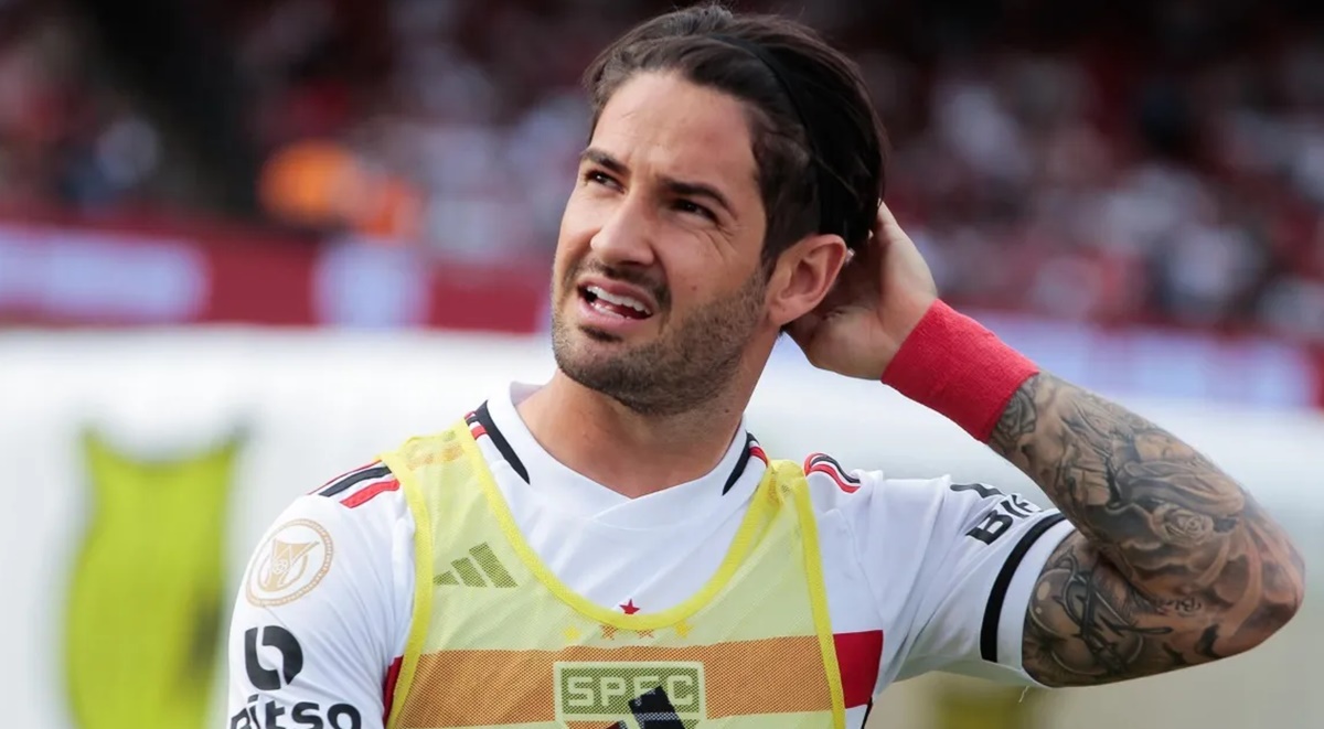 Alexandre Pato é afastado do São Paulo por estiramento e não deve voltar a jogar em 2023 (Foto: Reprodução/ Bruno Escolastico/ Gazeta Press)
