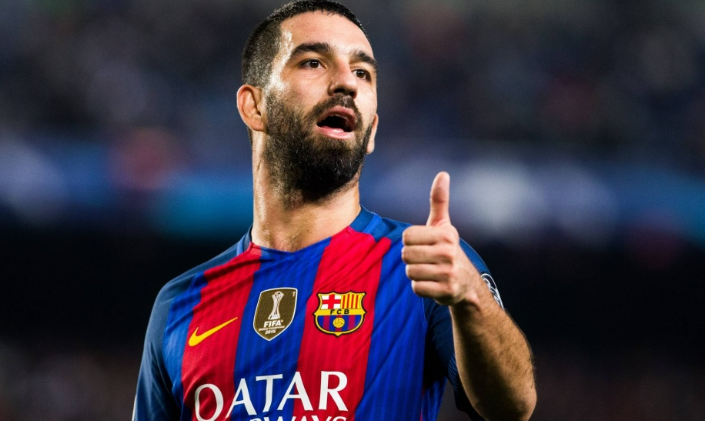 O famoso ex-jogador de futebol, Arda Turan confessou que perdeu milhões de dólares (Foto: Reprodução/Internet)